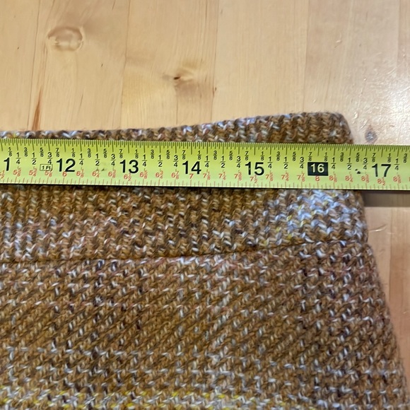 J CREW Pencil Skirt, Size 10, ochre, tone on tone plaid - Picture 4 of 5